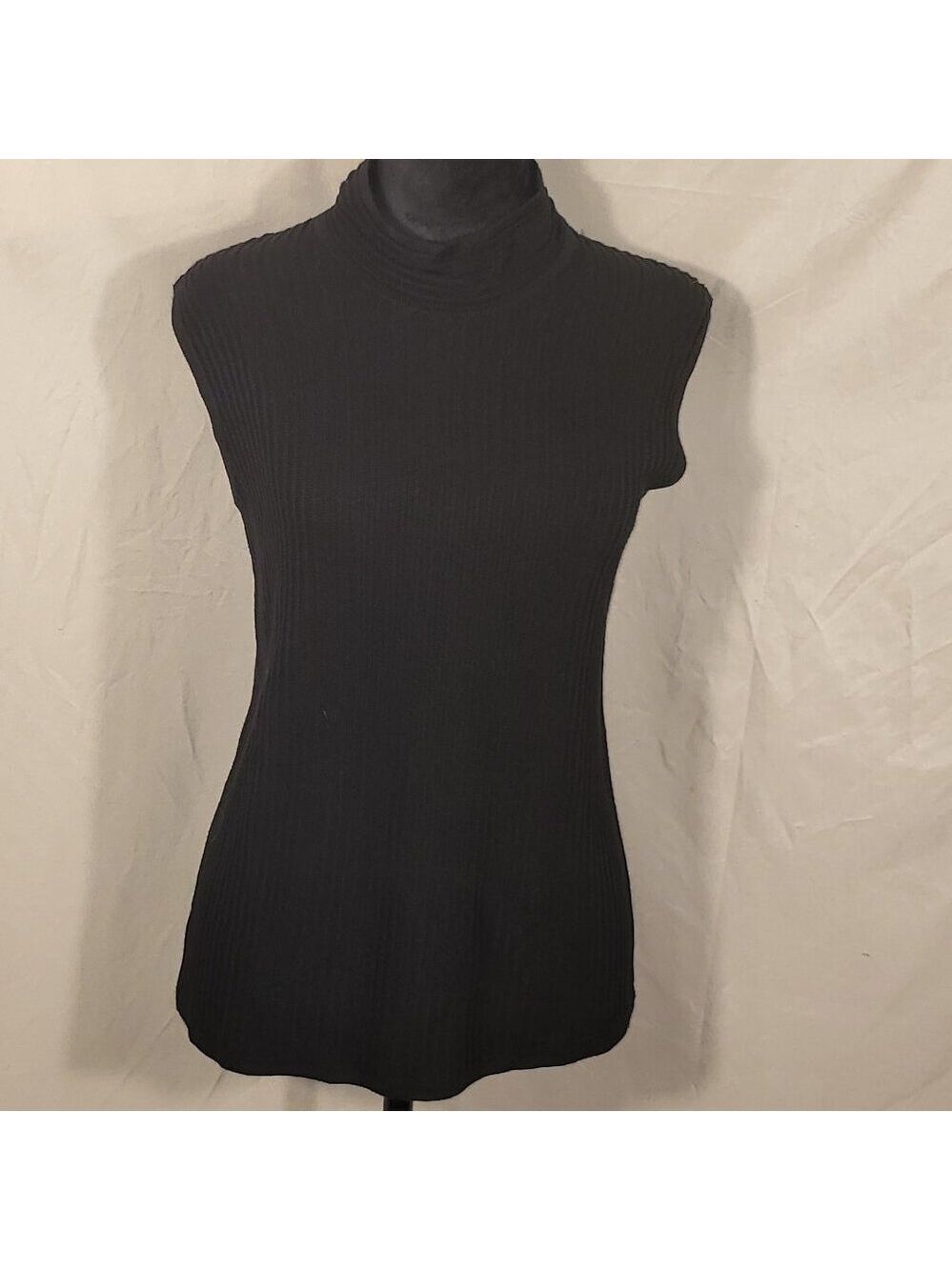 Ninety Clothing Co. Black Top, Size M